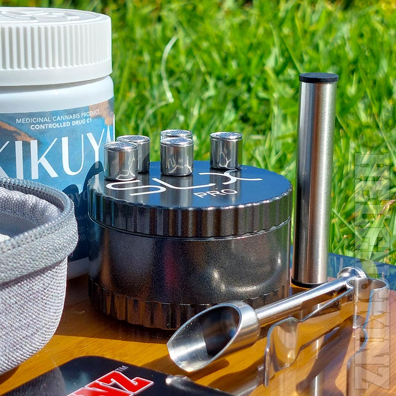 Closeup of Medi-Pods for Elite 2 Medical Vape on an SLX PRO grinder NZ