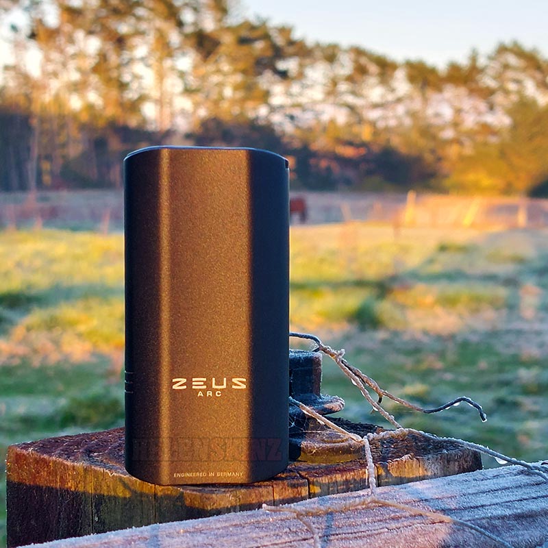 Zeus Arc GT3 Vaporizer On Fence NZ