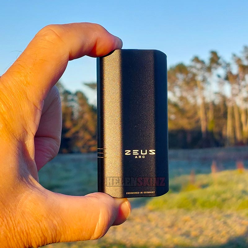 Holding my Zeus Arc GT3 Hub Vaporizer NZ